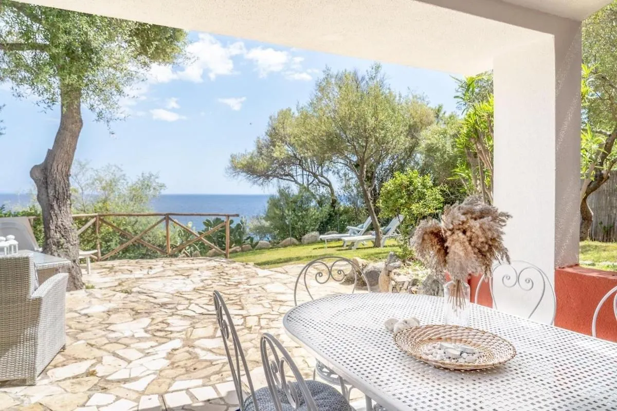 Holiday home Maison Lune-Villasimius